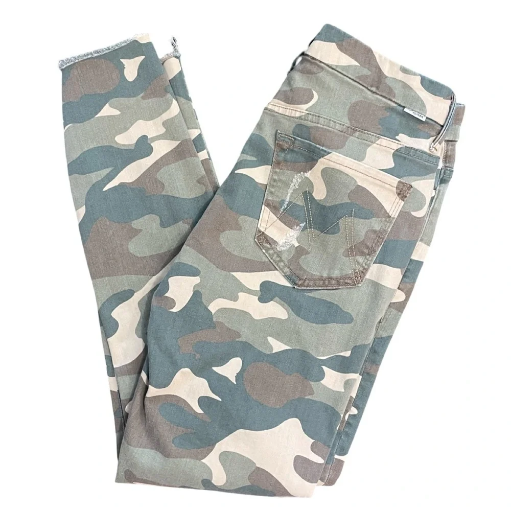 MOTHER High Waisted Looker Ankle Fray See Me Camo Distressed Denim Jean Size 29